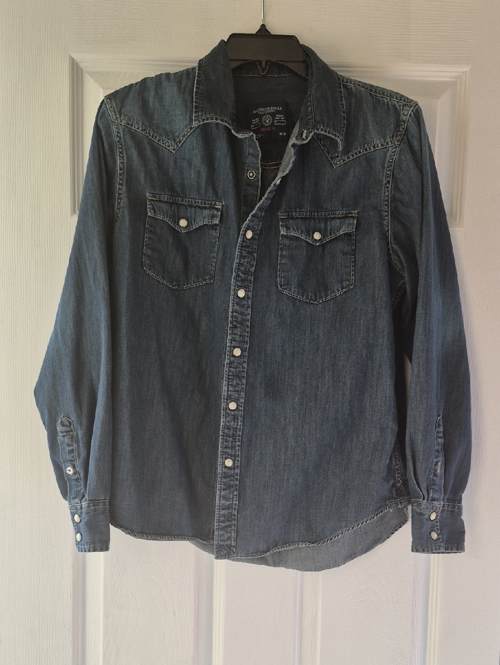 American Eagle Outfitters Women's Dark Blue Denim Button-Up Shirt